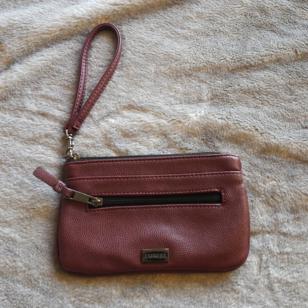 Express wristlet